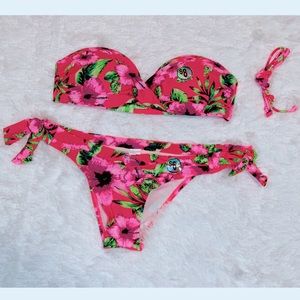 Strapless floral bikini